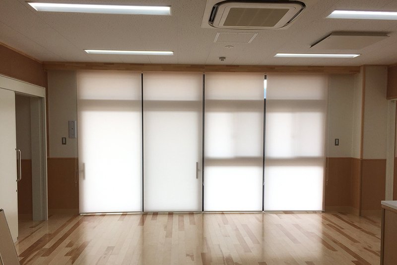 ロールスクリーン